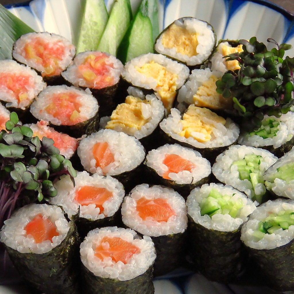 ご飯ものもございます。お写真は人気のあて巻！