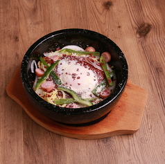 石焼汁なし担々麺