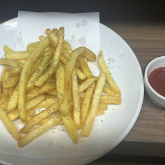 バター風味ポテトフライ