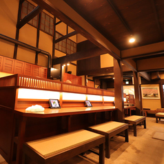 2~3名の席をご用意。