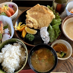 地養鳥のもも唐揚げ御膳
