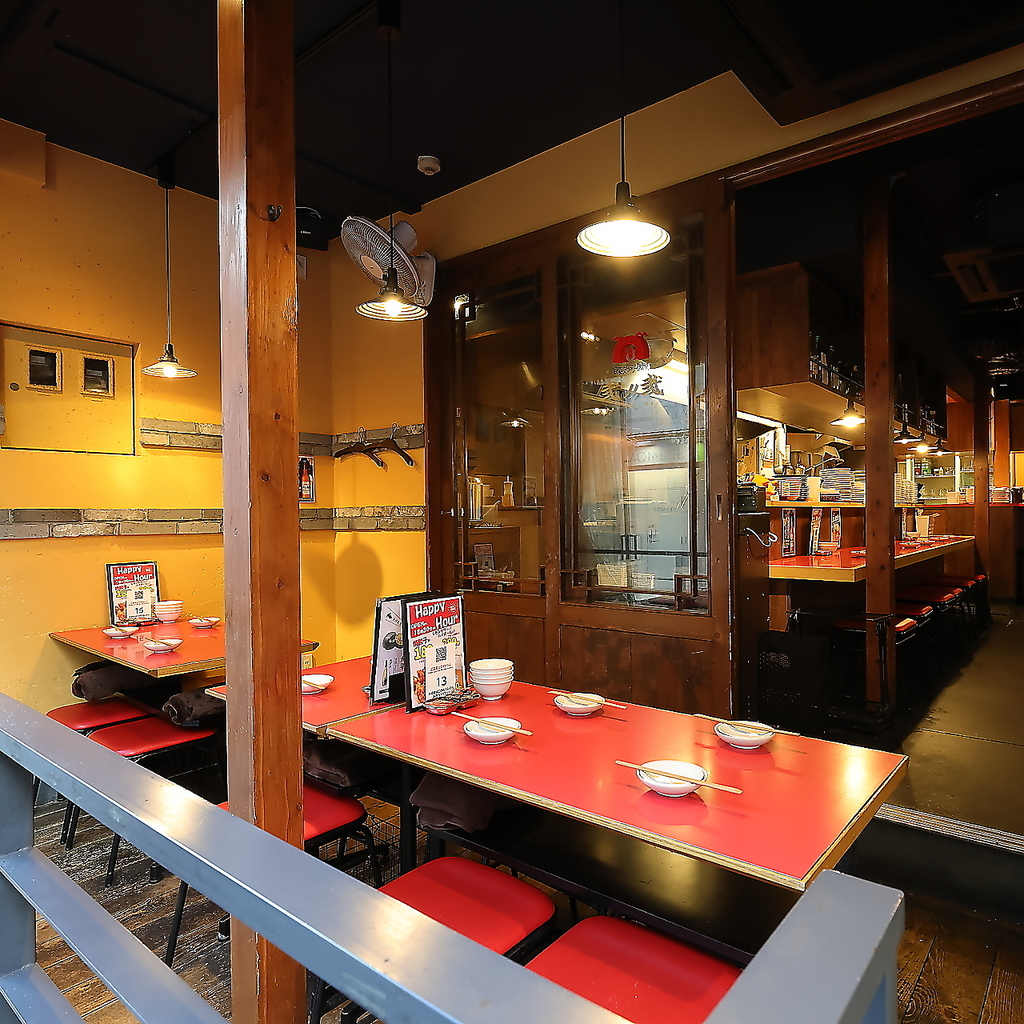 駅近でアクセス良好！開放感のあるテラス席も完備し、コスパよく多彩な中華をカジュアルに楽しめます