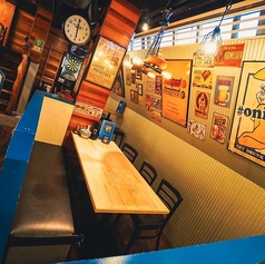 ダーツもすぐに遊べる！大人数でワイワイできる席です！