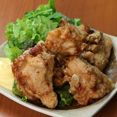 鶏の唐揚げ(デカ4個)