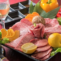 焼肉しゃぶしゃぶNo 1 新宿歌舞伎町店の特集写真