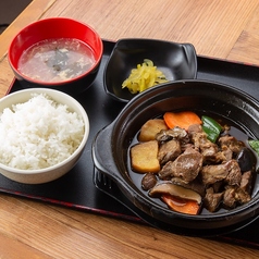 王富貴黄悶鶏 オウフウキホンメンジーの特集写真