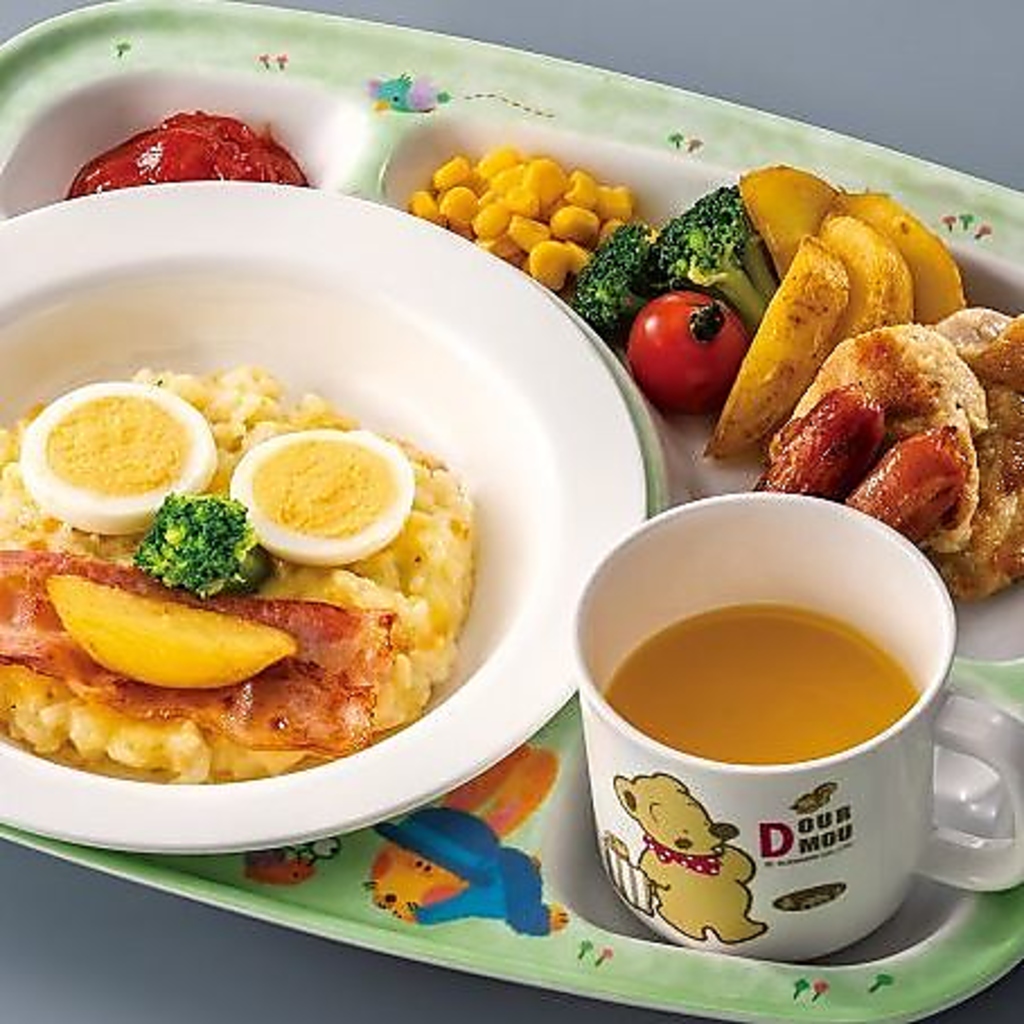 ご家族でのご利用やママ会にもおすすめのお子様メニューございます。ジュース付きなのが嬉しい♪