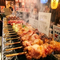 炭火にこだわったスマイリ商店自慢の串焼き