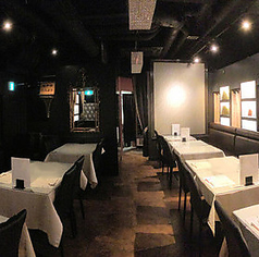 【貸切可能】ワンフロアを貸し切ることで、大人数でのプライベート宴会も実現可能!周りに気兼ねなく盛り上がりたい時におすすめです◎歓送迎会や忘新年会など、大人数が集まるシーンでもスムーズな交流が楽しめます。ご希望の方はお気軽にご相談ください。