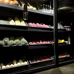 唯一無二のベジセラー前でお食事をお楽しみいただけます。