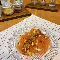 スモークサーモンのカルパッチョ　～カラフルソース～