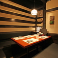 【1階】テーブル席。気の合う仲間と一杯！神田の個室居酒屋なら番屋でご宴会・飲み放題をどうぞ。