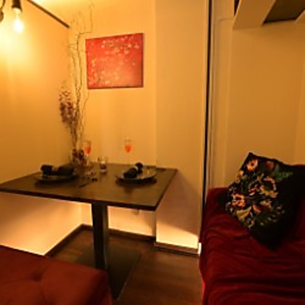 誕生日や記念日には特別な空間で…　予約制の特別フロア【離れ】THE Lounge　個室席で二人だけの時間