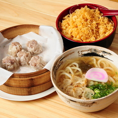 うどんと相性抜群の自慢の逸品料理！お酒のあてにも♪