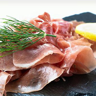 とろけるような食感を楽しめる！ハモンセラーノの魅力