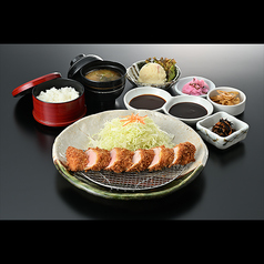 鹿児島産黒豚ひれとんかつ御膳の写真