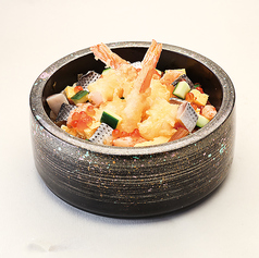生本まぐろ3色丼/海老天ちらし