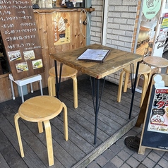 開放感のあるテラス席もございます