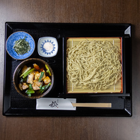 素材にこだわった十割り蕎麦をぜひご賞味くださいませ◎