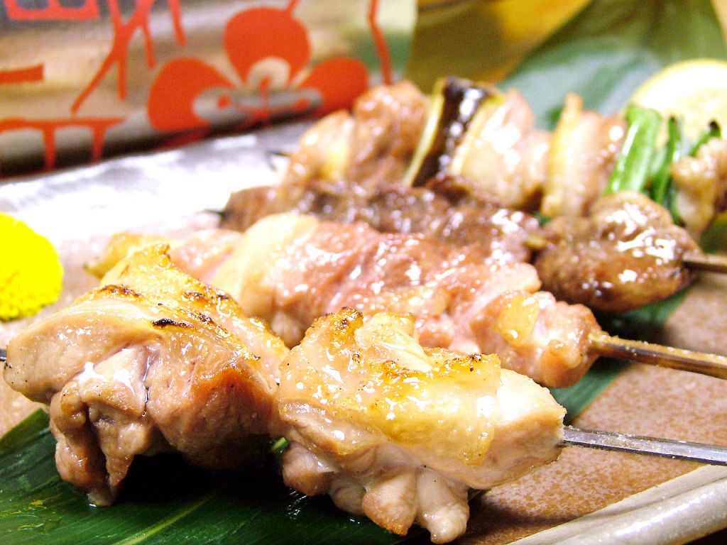 「名古屋コーチン」を炭火でじっくり焼き上げる串焼き鶏も自慢◎極上皮・キモ・セセリなど