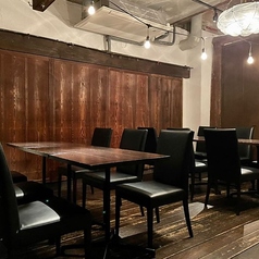 20名様までご利用いただける広々とした個室。ご宴会や同窓会、女子会など大人数でのご利用に最適◎※20名様用の個室は、お電話でのみご予約を承っております。