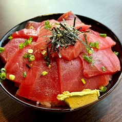 人気NO１「特選生本鮪尽くし丼」1,650円