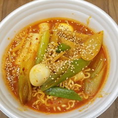 ラポッギ（トッポッギ＋サリ麺）