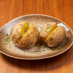 Baked Hokkaido Potato with Butter 北海道熟成ポテトのじゃがバター