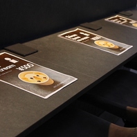 モノトーンで統一された空間♪大人の隠れ家カフェ