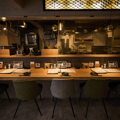 デートやちょい飲み、一人飲みにぴったりのカウンター席をご用意しております。