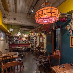 窓際のお席では夜空を見上げながらのお食事をお楽しみいただけます★☆