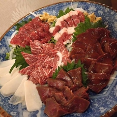 馬刺し六種盛り合わせ