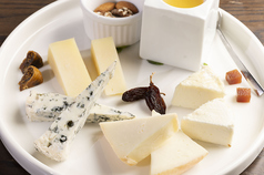 チーズ盛り合わせ