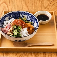 自家製豆富の海鮮ばくだん