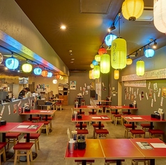 広々とした店内で、ごゆっくりお食事をお楽しみください！単品飲み放題もあり！少人数でもお1人様でもご利用いただけます！