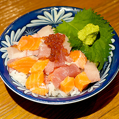 ミニ海鮮丼いくらのせ