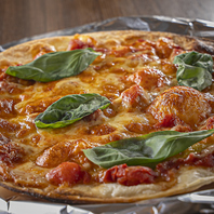 ピザやパスタも充実！家族で楽しめる多彩なメニュー