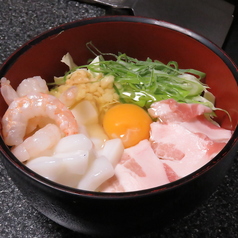 鮮度抜群のお肉とバリエーション豊富な逸品料理を用意◎