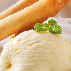 バナナの春巻きバニラアイス添え