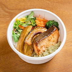月替わり800円のお手軽弁当♪3種類から選べます◎