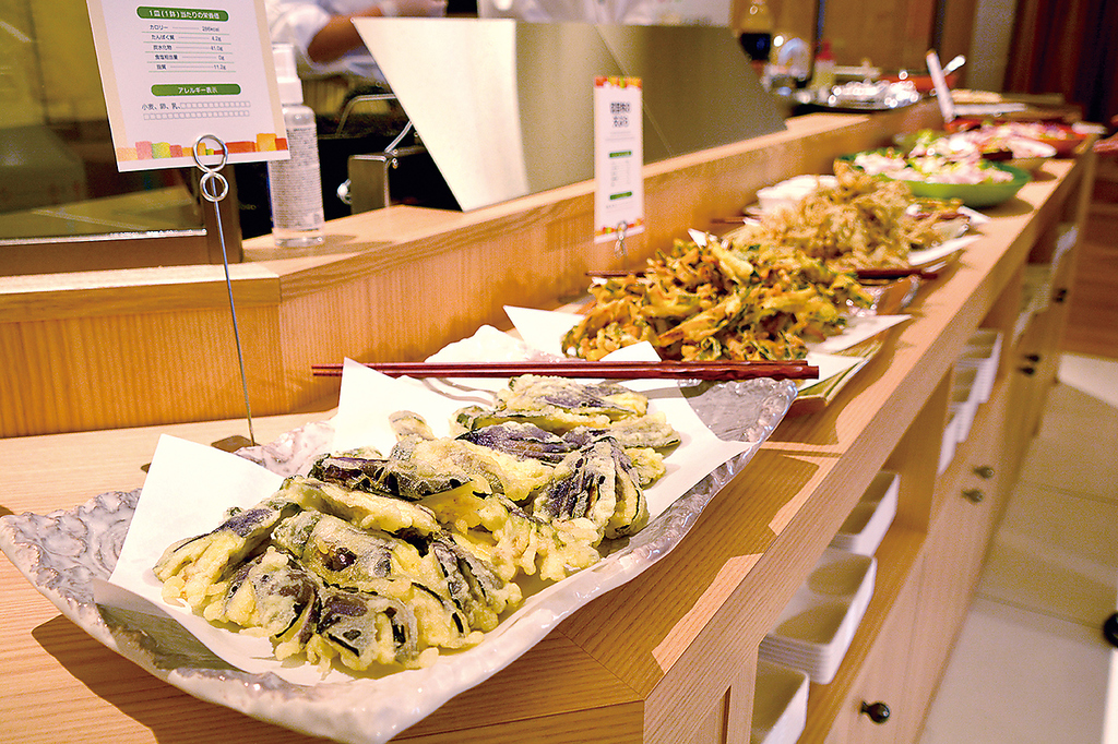 天ぷらはぜひ揚げたてをご賞味ください！旬の新鮮で美味しい食材を使った、当店こだわりの一品です。