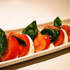 イタリア直送!!　水牛モッツァレラとあま～いトマトのカプレーゼ