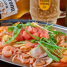 元祖トマトラーメンと辛麺 三味 333 ゆめタウン筑紫野店の雰囲気2