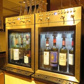 グラスワインはワインサーバーにて鮮度を保持しております。