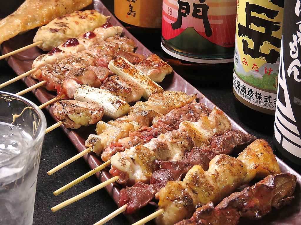 【天文館　焼き鳥　飲み放題　焼鳥　地鶏　会社宴会 炭火焼き　個室　宴会　黒さつま鶏】