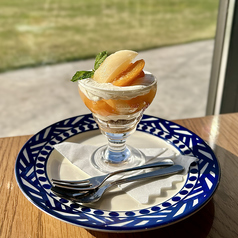 くちどけフローズンのミニパフェ ~アプリコット&白桃~
