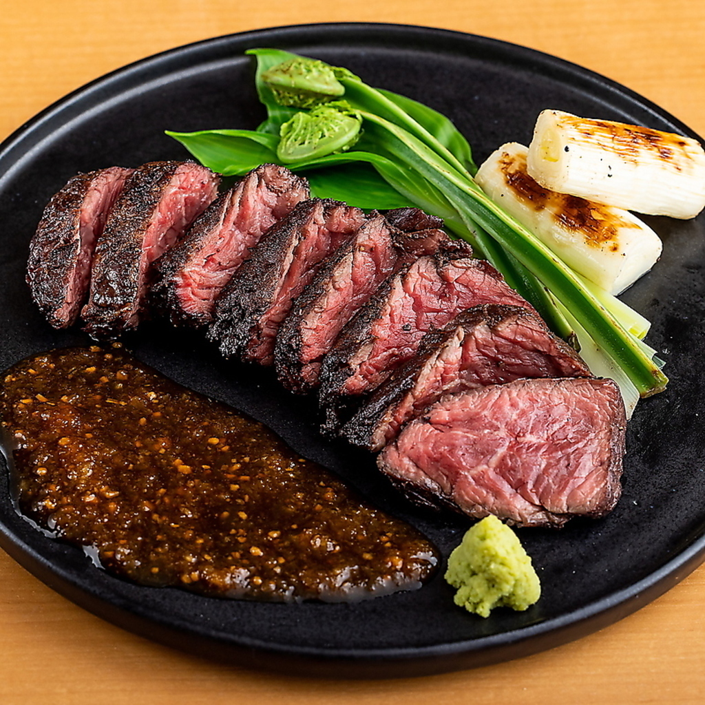 【全席完全個室】"カジュアルだけど間違いない"を追求した、炭火焼きと創作酒肴のネオ居酒屋