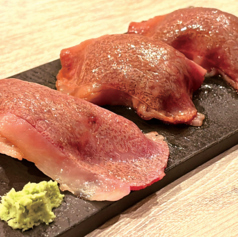 和牛炙り握り寿司　二貫