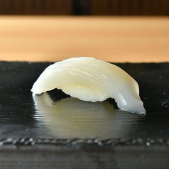 紋甲イカ(一貫)/生タコ(一貫)/サーモン(一貫) 各