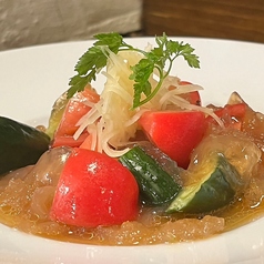クラゲとトマトの冷菜